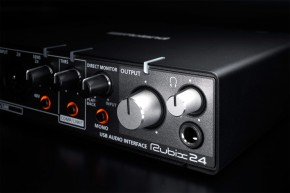 Roland Rubix24